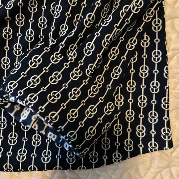 Ann Taylor Classic Navy and White Pattern Blouse Drape Neckline (Size M) - Picture 8 of 12